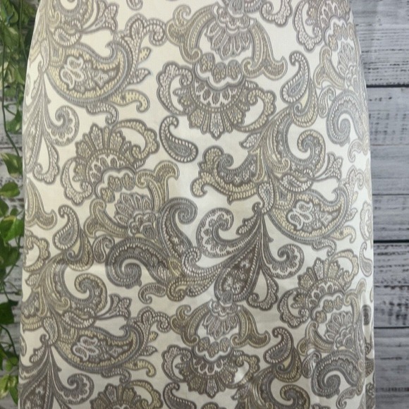 346 Brooks Brothers Skirt size 6 Ivory Gray Paisley Knee A Line Modest Preppy - Picture 8 of 13